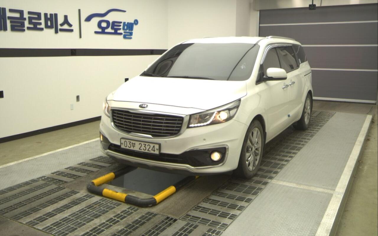 Kia Carnival (2017)