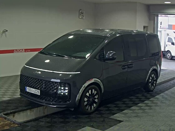 Hyundai Staria (2024)