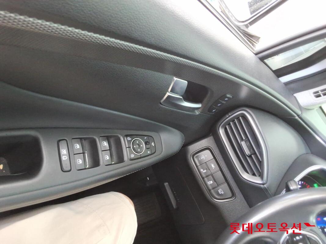 Hyundai Santa Fe (2019)