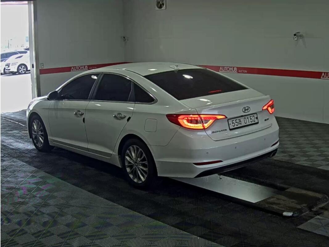 Hyundai Sonata (2015)