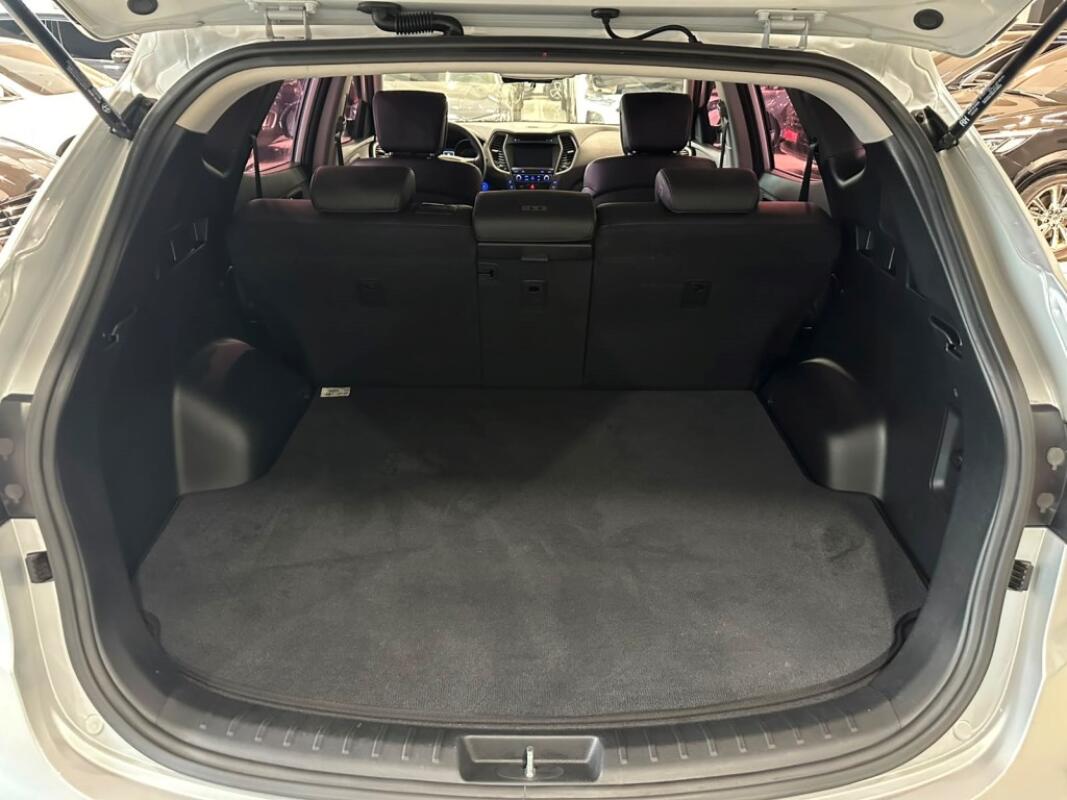 Hyundai SantaFe (2016)