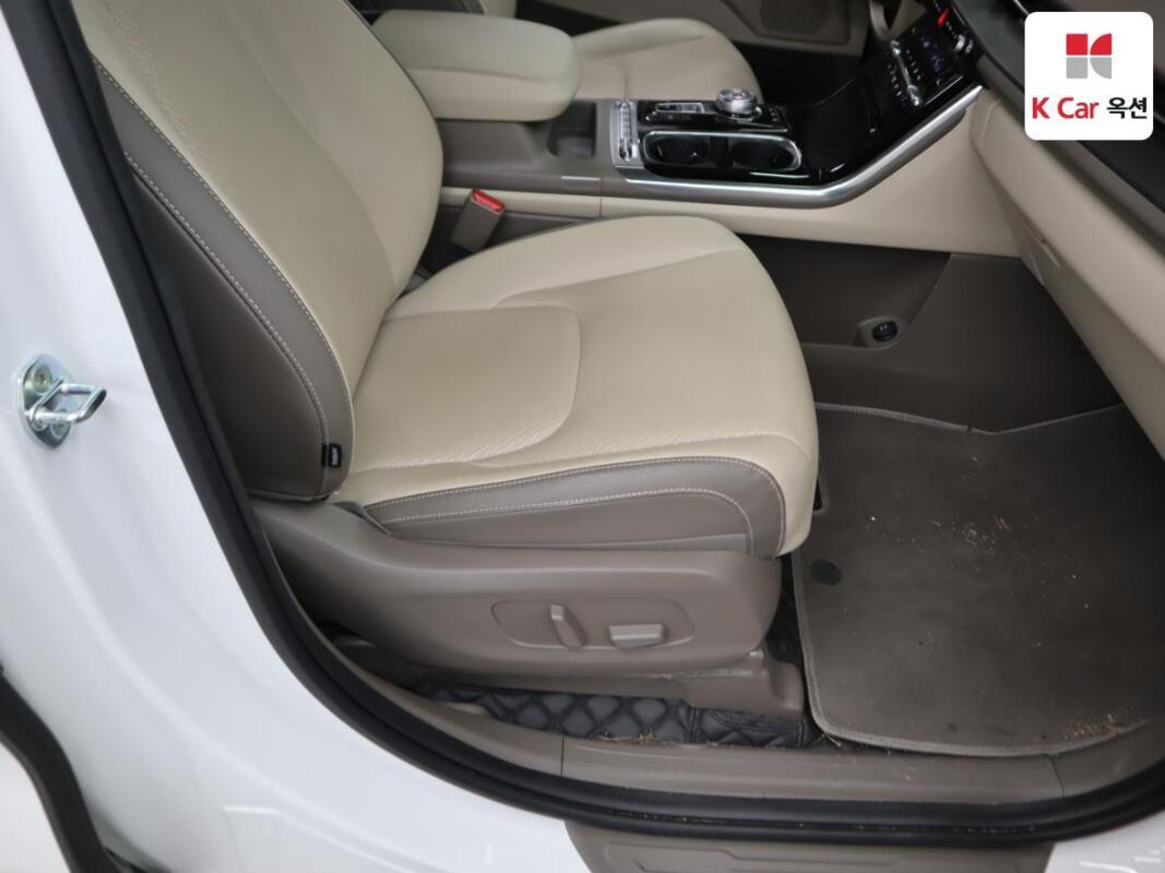 Kia Carnival (2022)