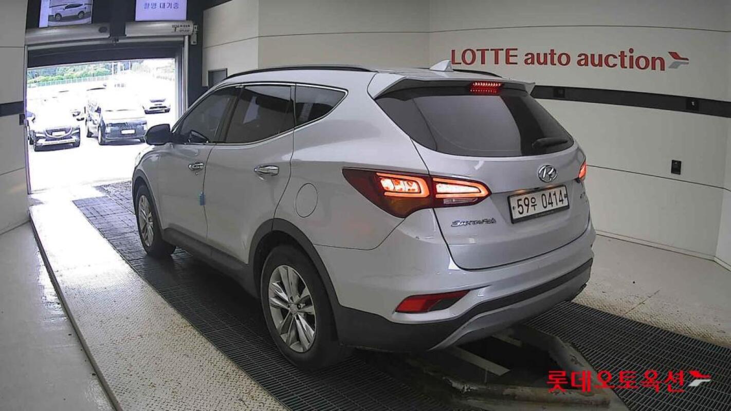 Hyundai SantaFe (2016)