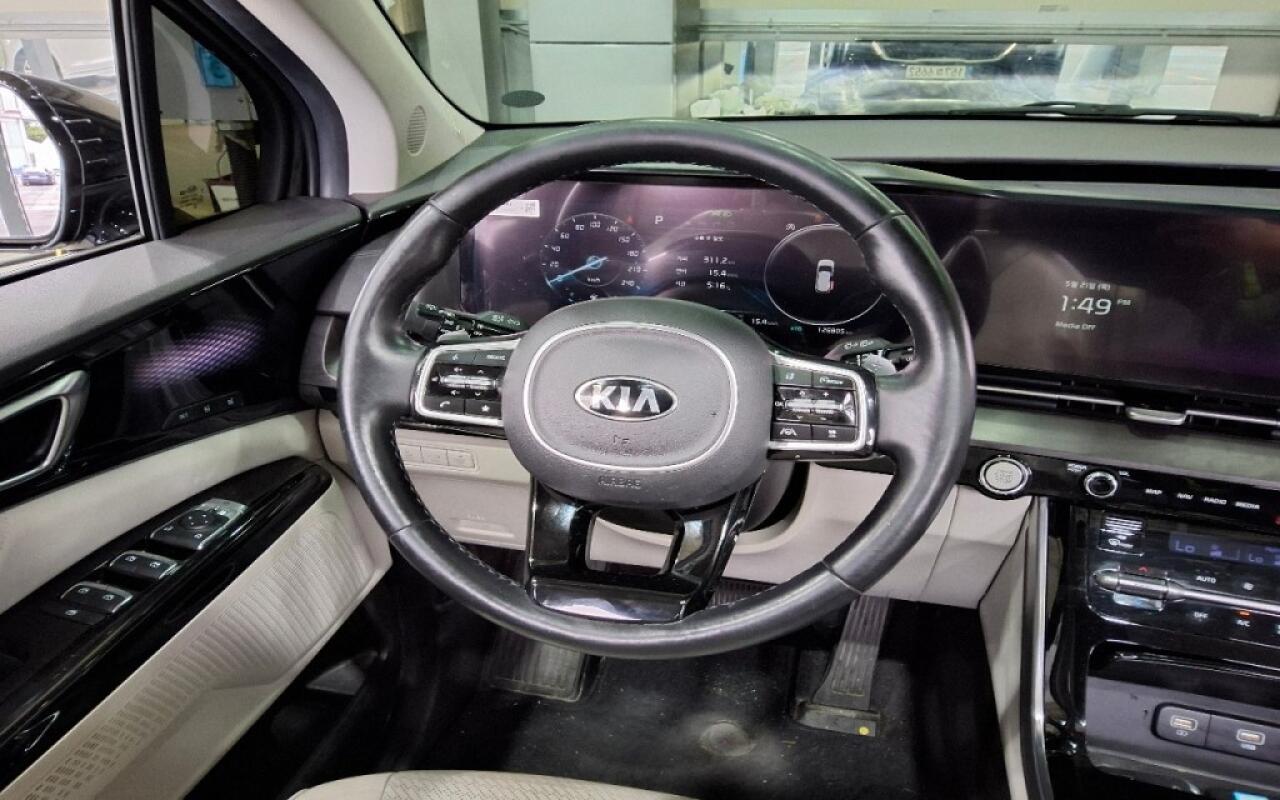 Kia Carnival (2021)
