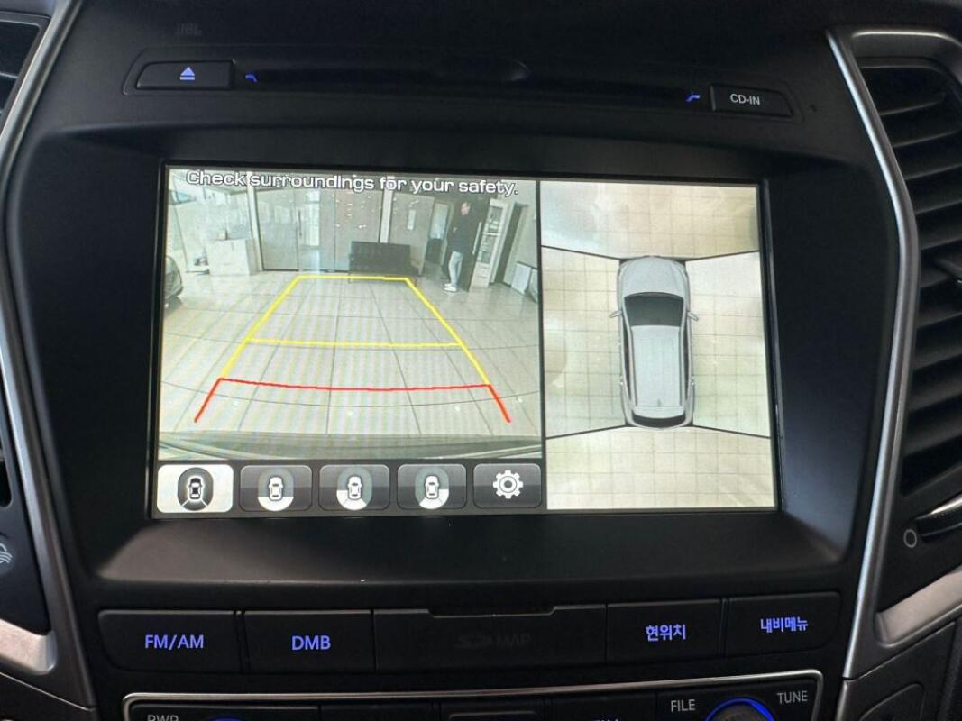 Hyundai SantaFe (2016)