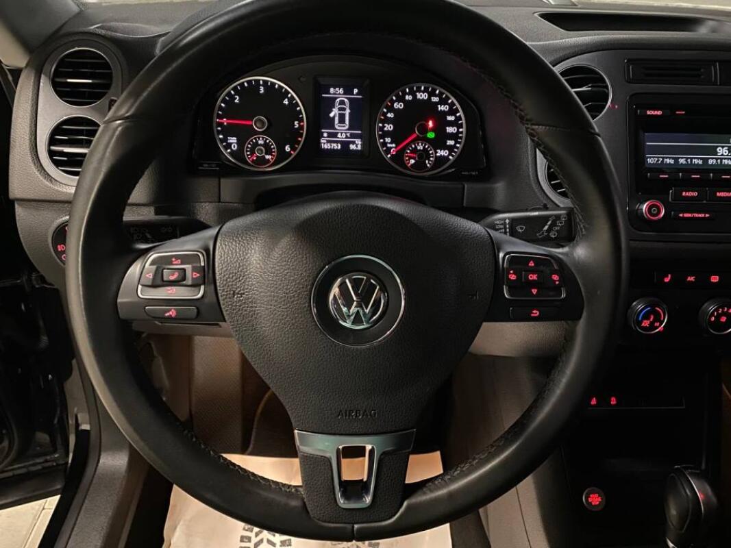 Volkswagen Tiguan (2016)