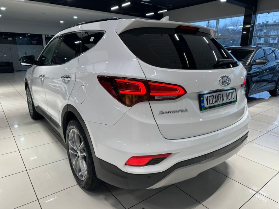 Hyundai SantaFe (2016)