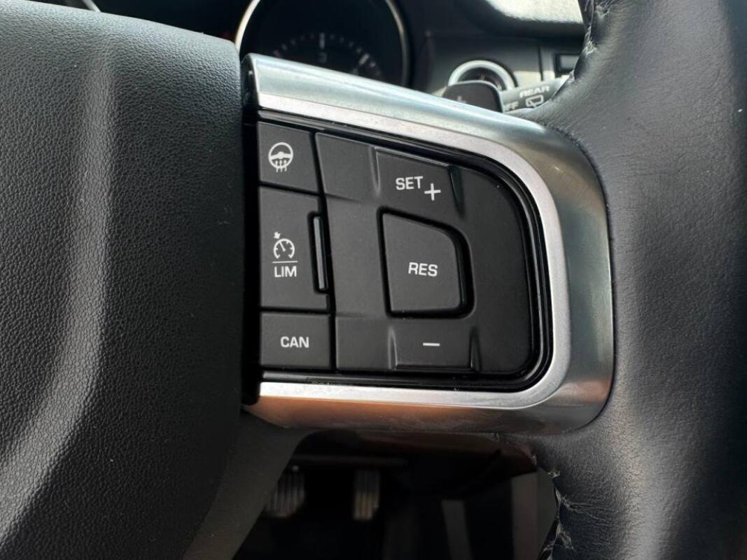 Land Rover Discovery Sport (2015)