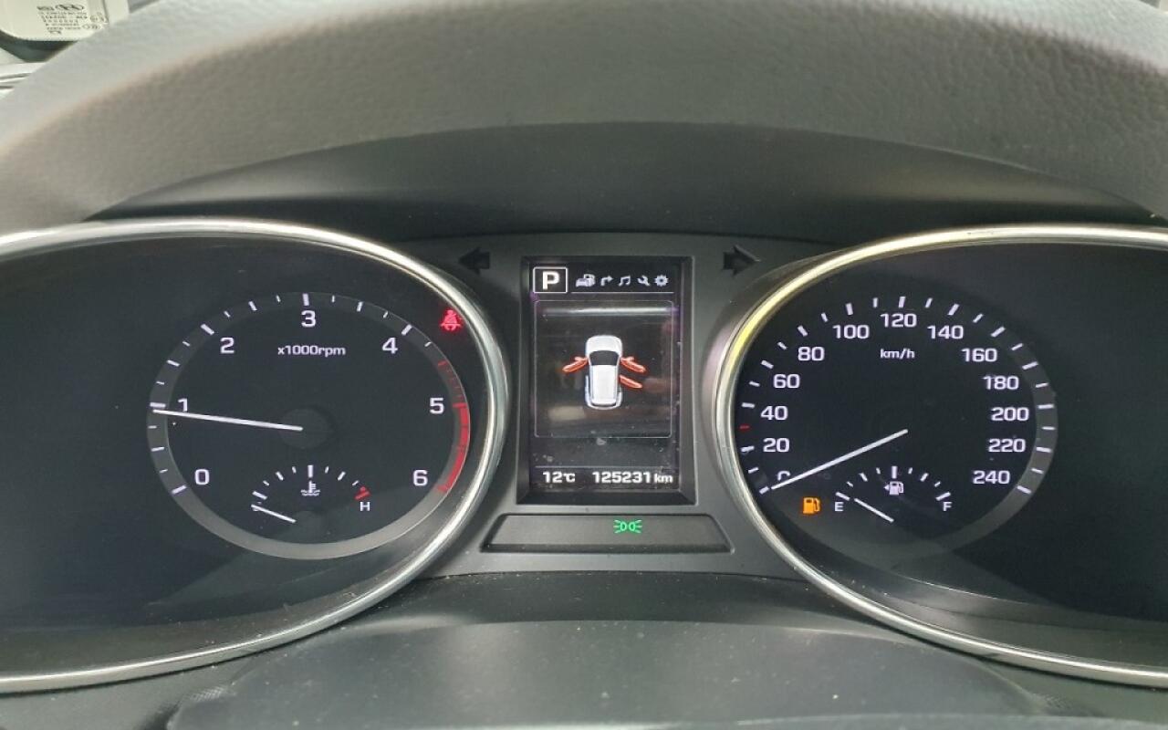 Hyundai SantaFe (2015)