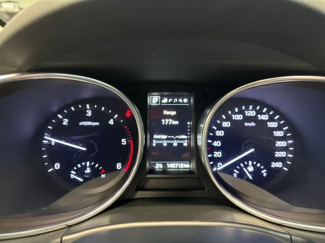 Hyundai SantaFe (2016)