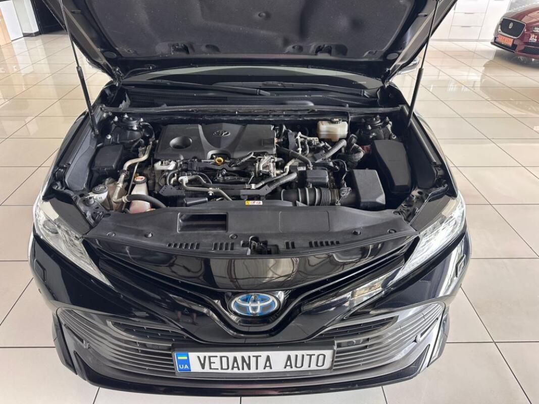 Toyota Camry (2020)