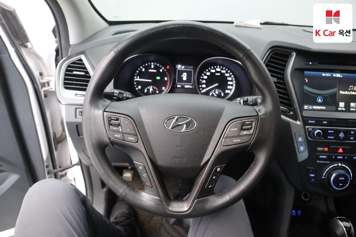 Hyundai SantaFe (2016)
