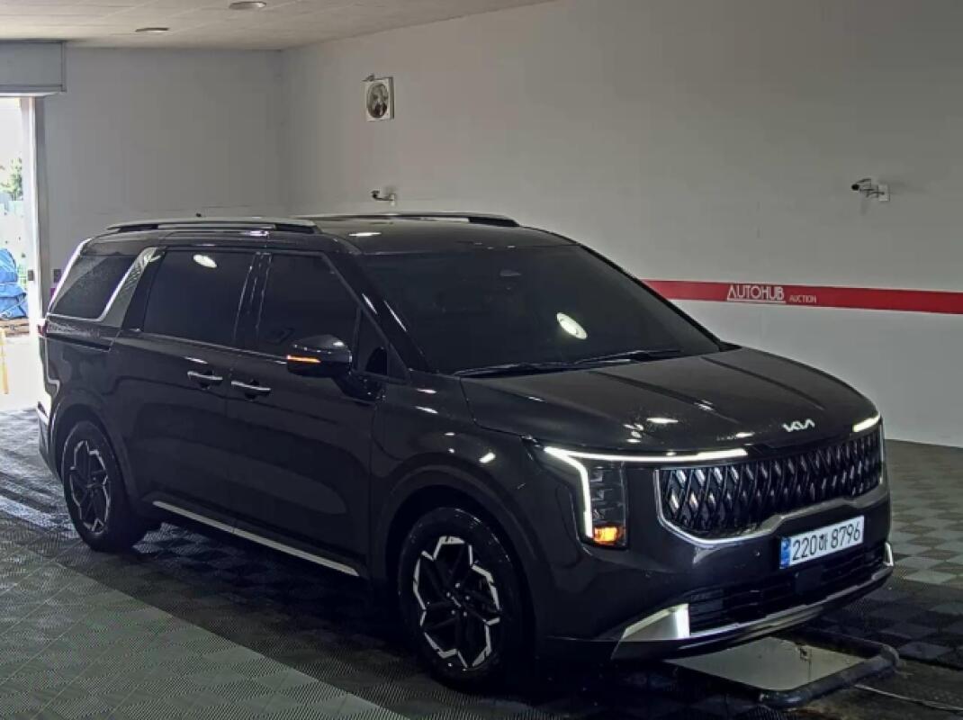 Kia Carnival (2024)