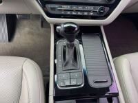 Kia Carnival (2016)