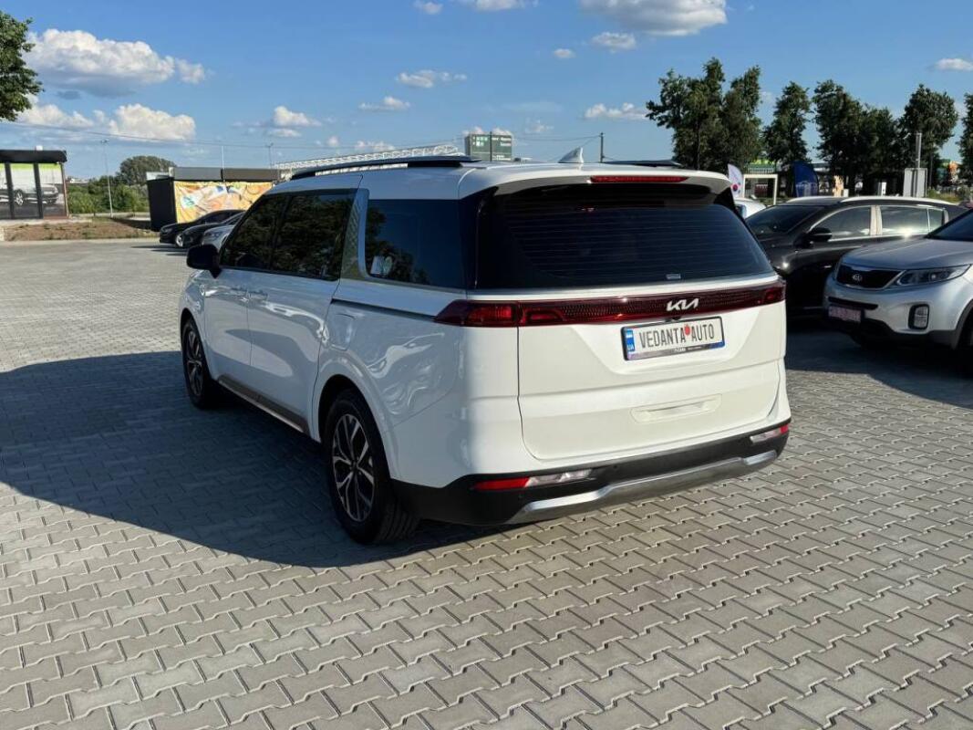 Kia Carnival (2022)