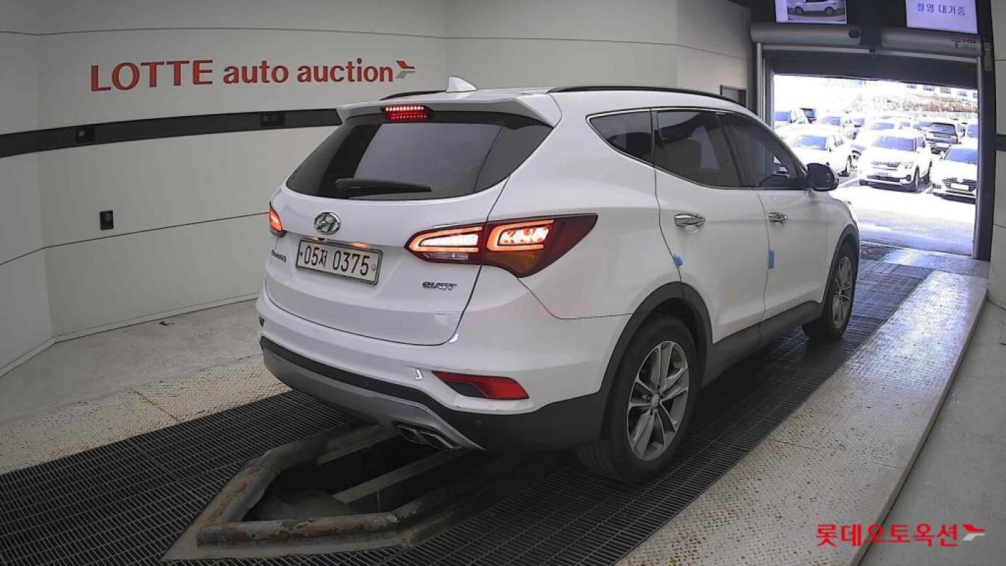Hyundai SantaFe (2016)