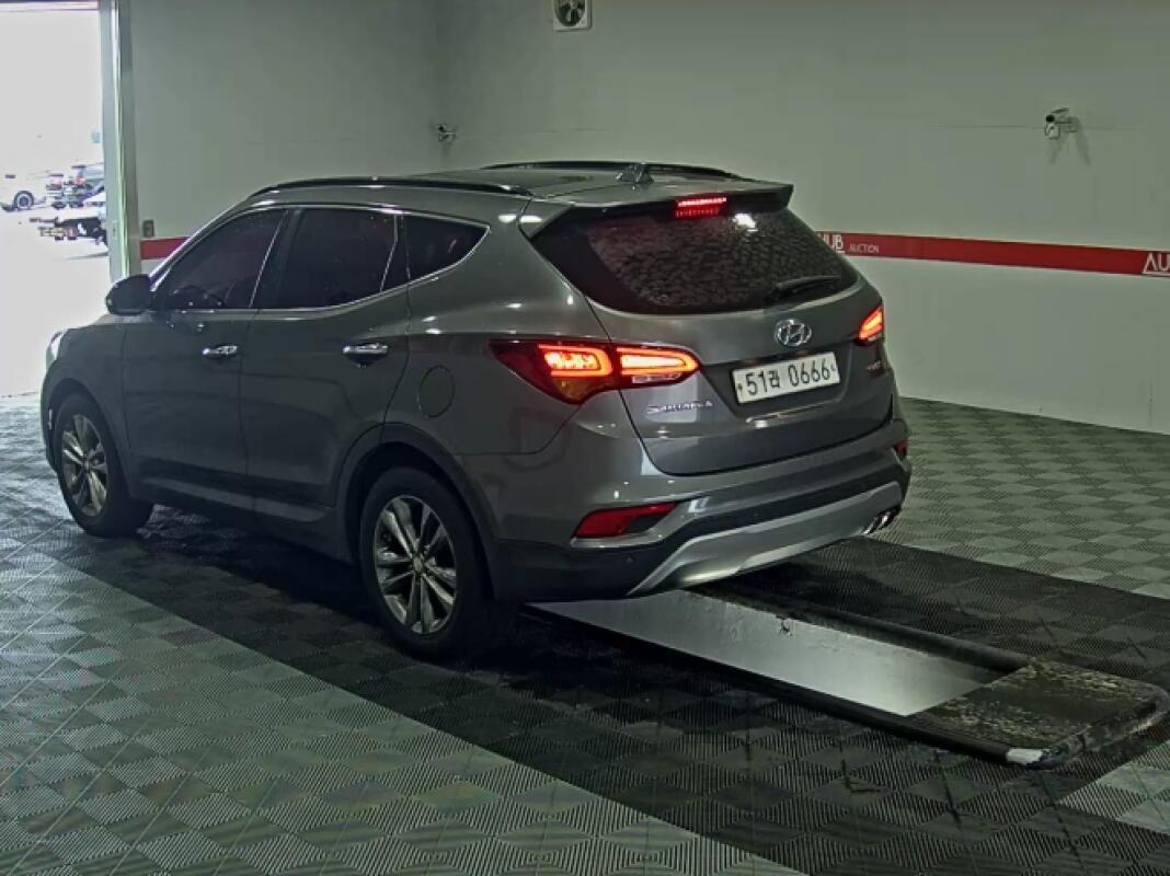 Hyundai SantaFe (2015)