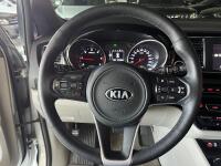 Kia Carnival (2016)