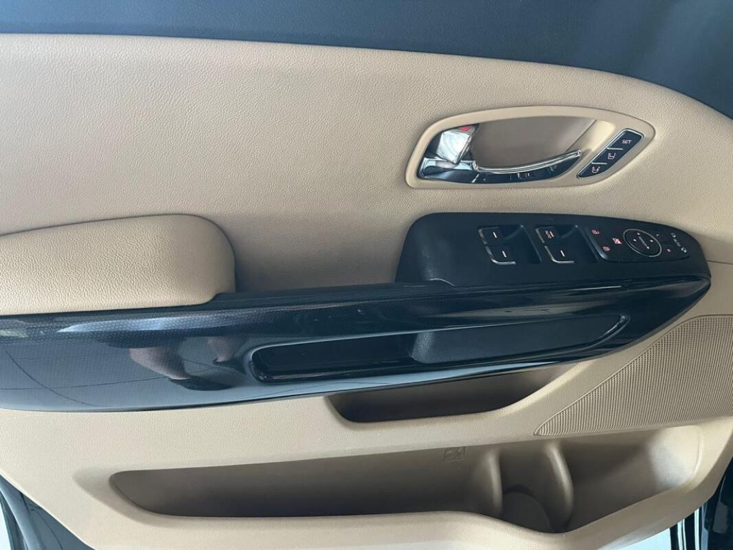 Kia Carnival (2017)