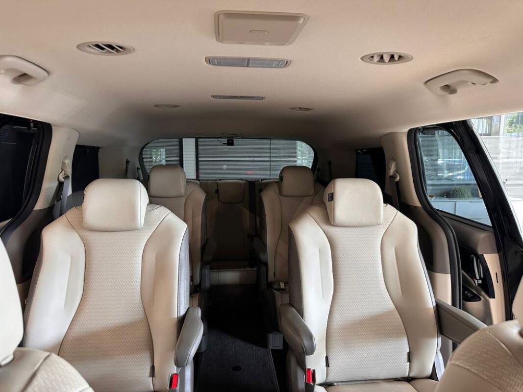 Kia Carnival (2022)