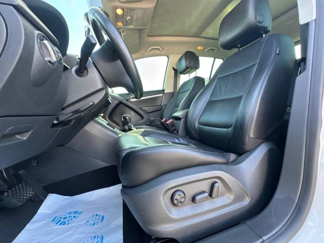 Volkswagen Tiguan (2015)