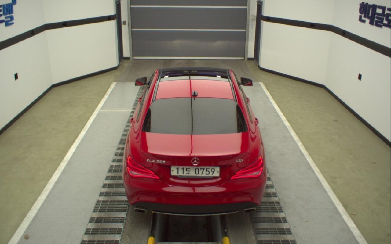 Mercedes CLA200 (2015)