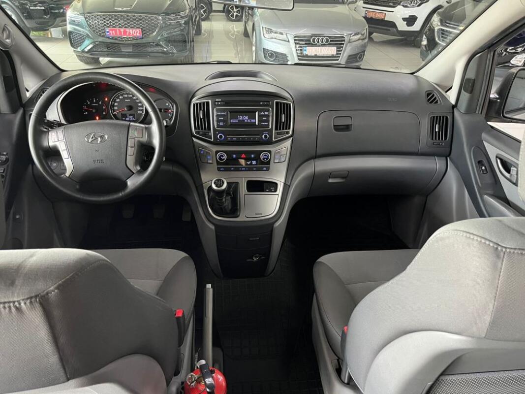 Hyundai H-1 (2016)