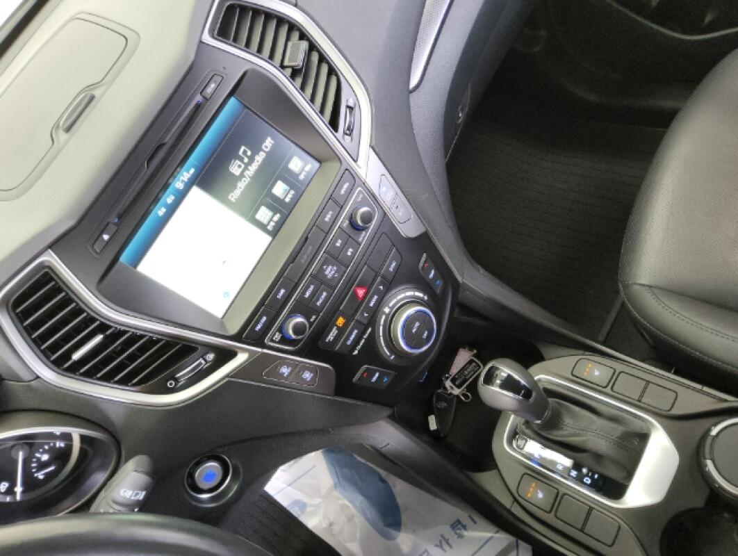 Hyundai SantaFe (2015)