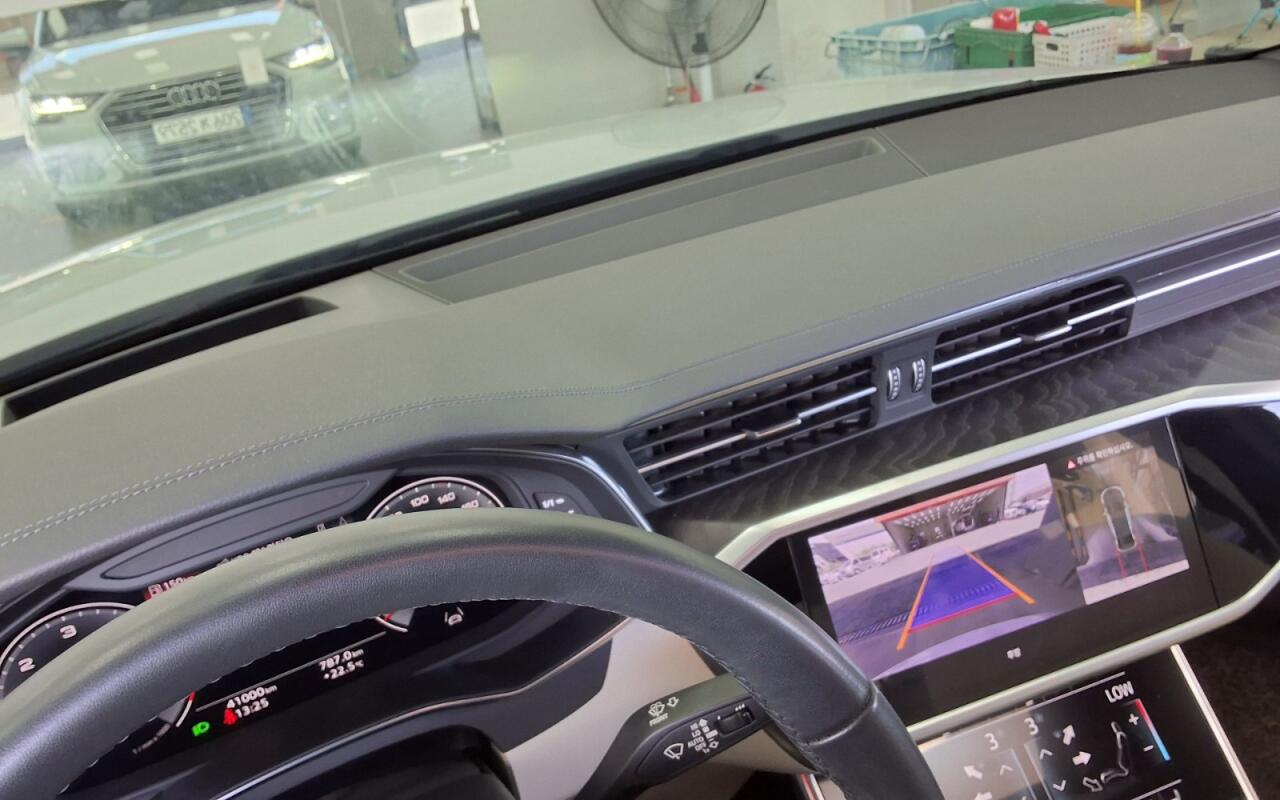 Audi	A6 (2023)