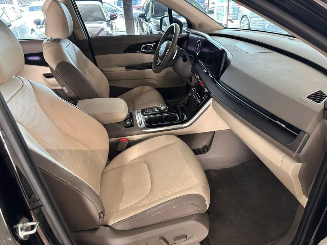 Kia Carnival (2022)