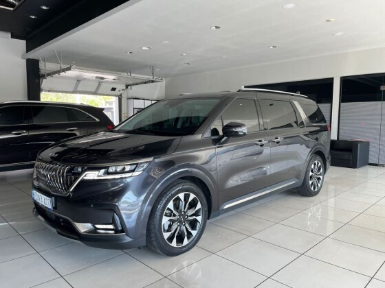 Kia Carnival (2023)