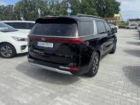 Kia Carnival (2021)