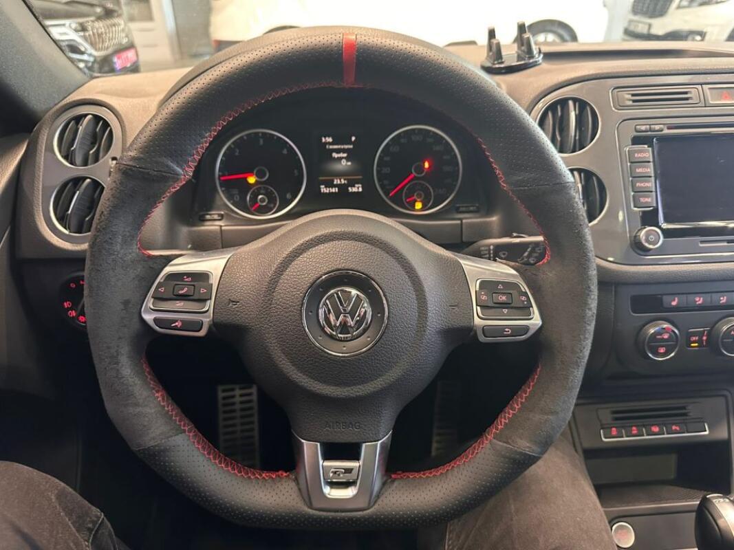 Volkswagen Tiguan (2015)