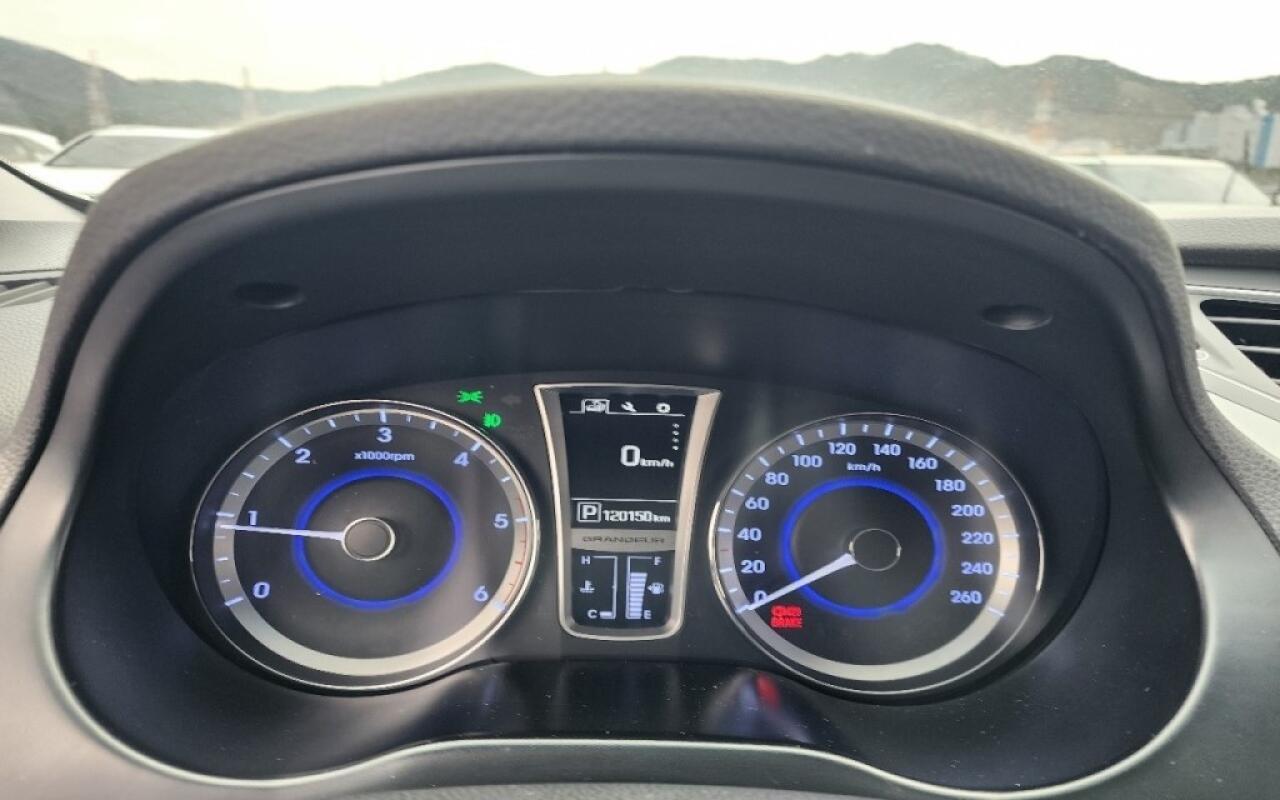 Hyundai Grandeur (2014)