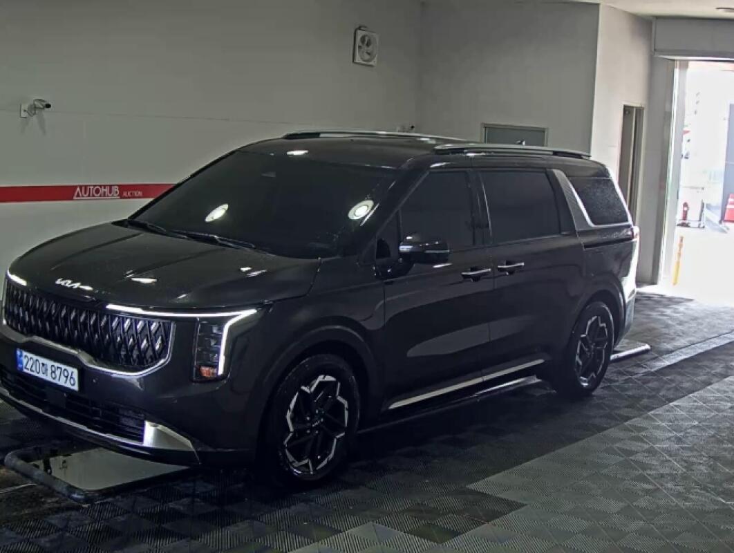 Kia Carnival (2024)