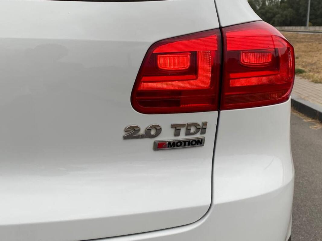 Volkswagen Tiguan (2015)