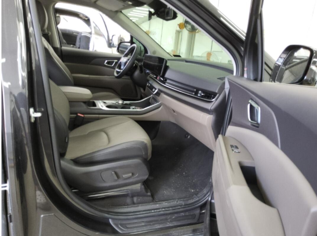 Kia Carnival (2024)