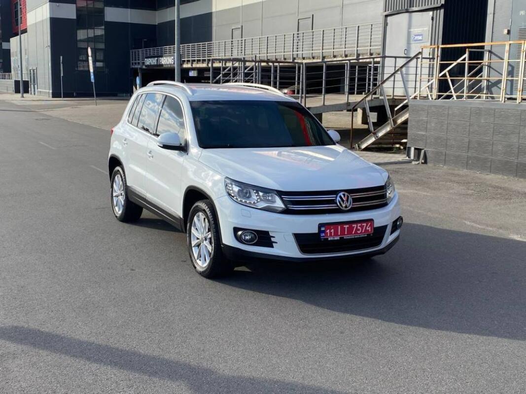 Volkswagen Tiguan (2015)