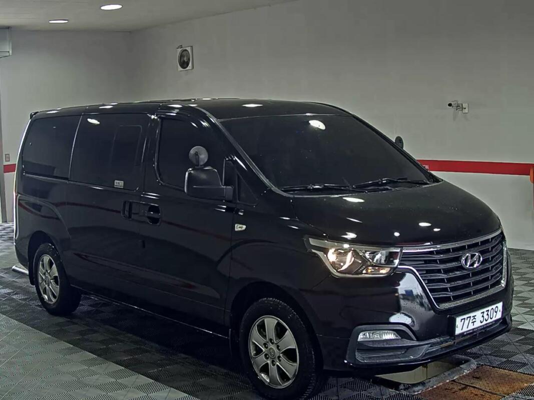Hyundai Grand Starex (2019)