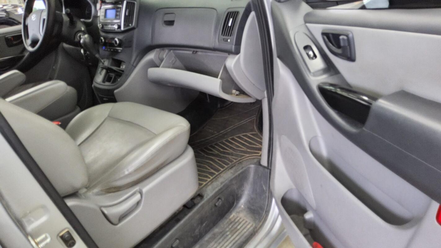 Hyundai Grand Starex (2020)
