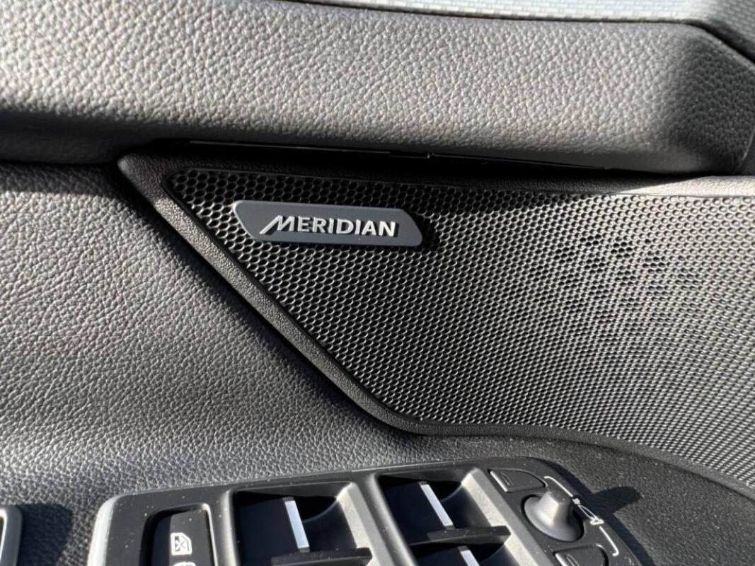 Jaguar XF (2016)