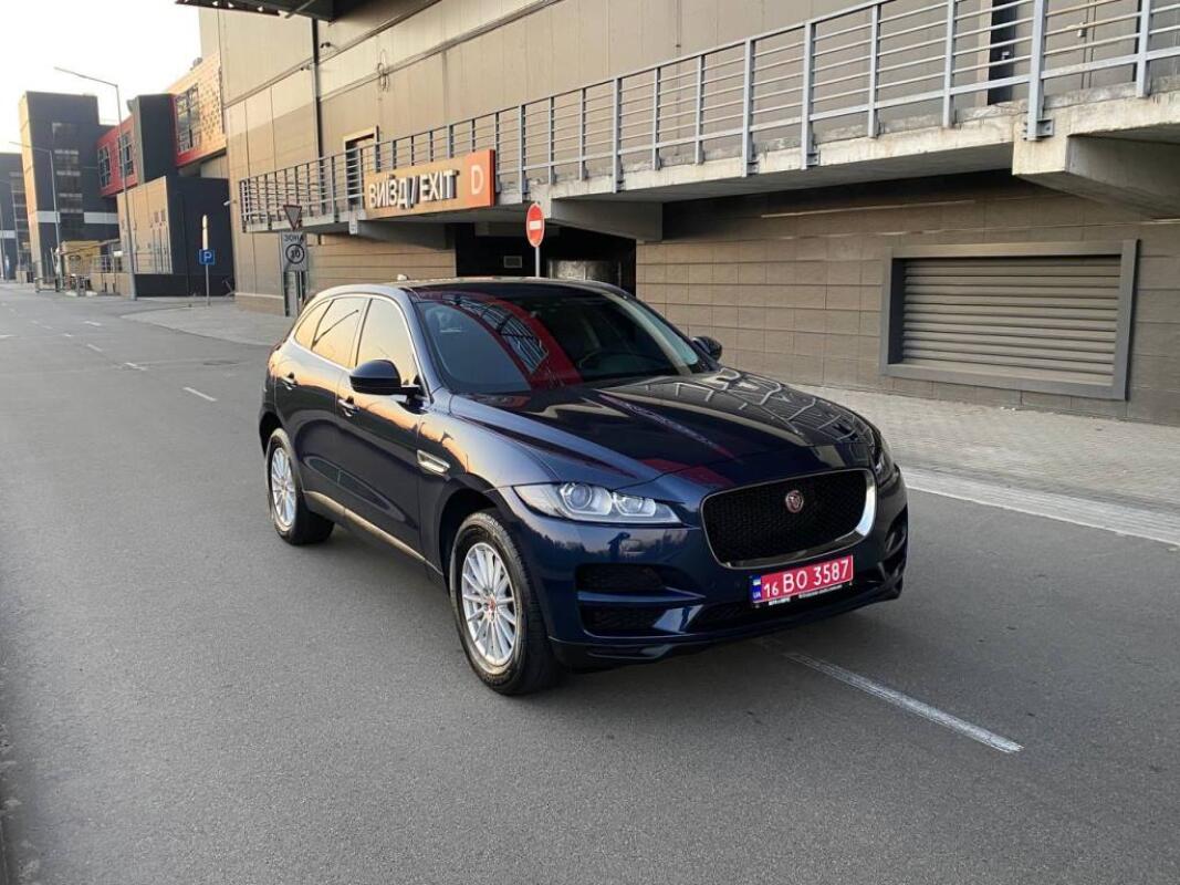 Jaguar F-PACE (2017)