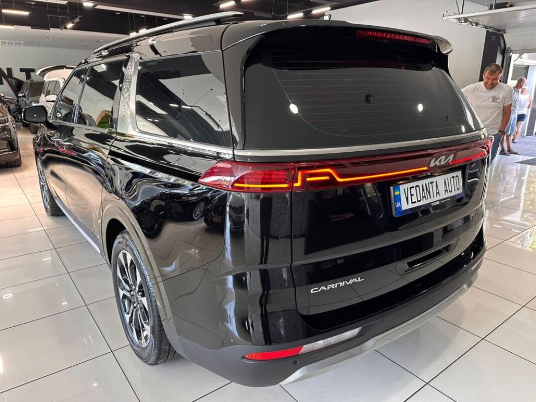 Kia Carnival (2022)