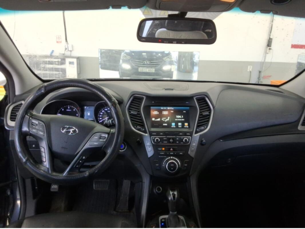 Hyundai SantaFe (2015)