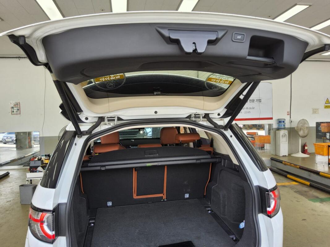 Land Rover Discovery Sport (2015)
