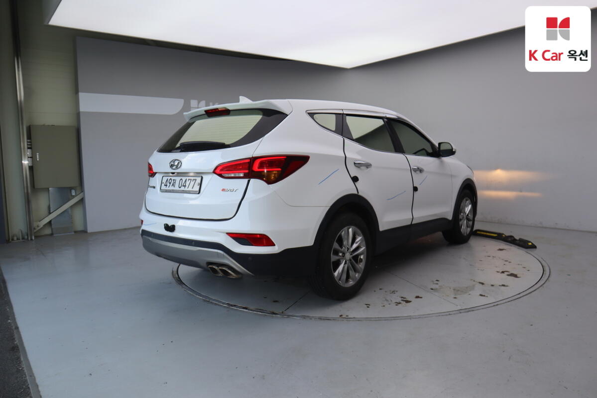 Hyundai SantaFe (2016)
