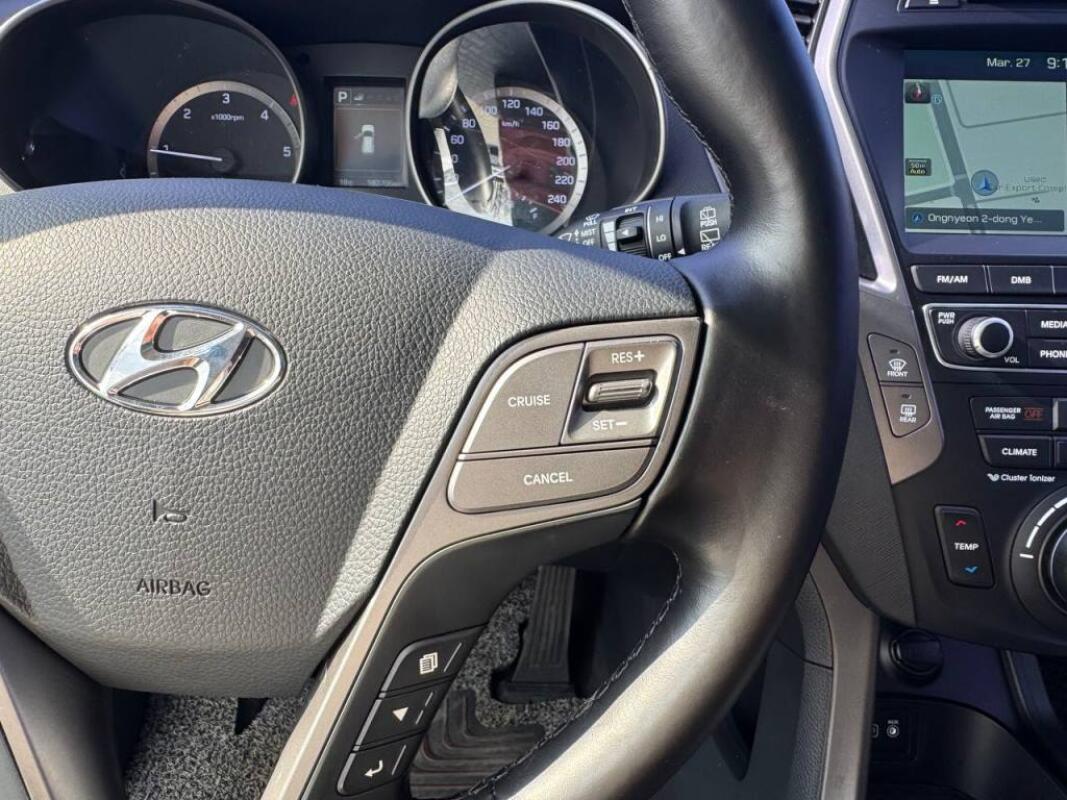 Hyundai SantaFe (2015)