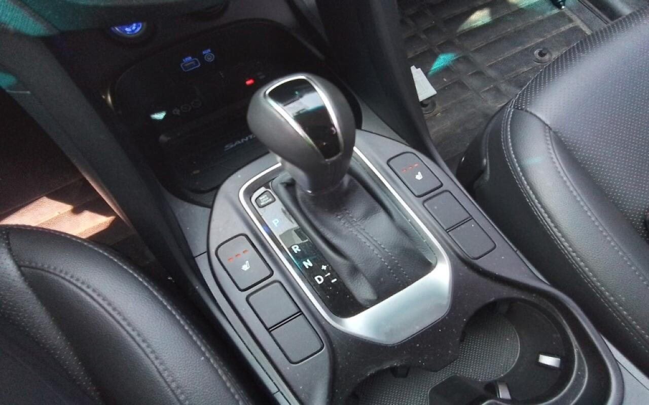 Hyundai SantaFe (2015)