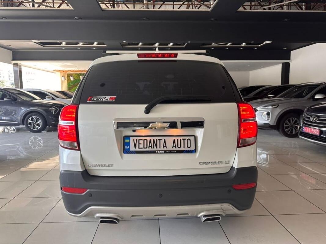 Chevrolet	Captiva (2015)
