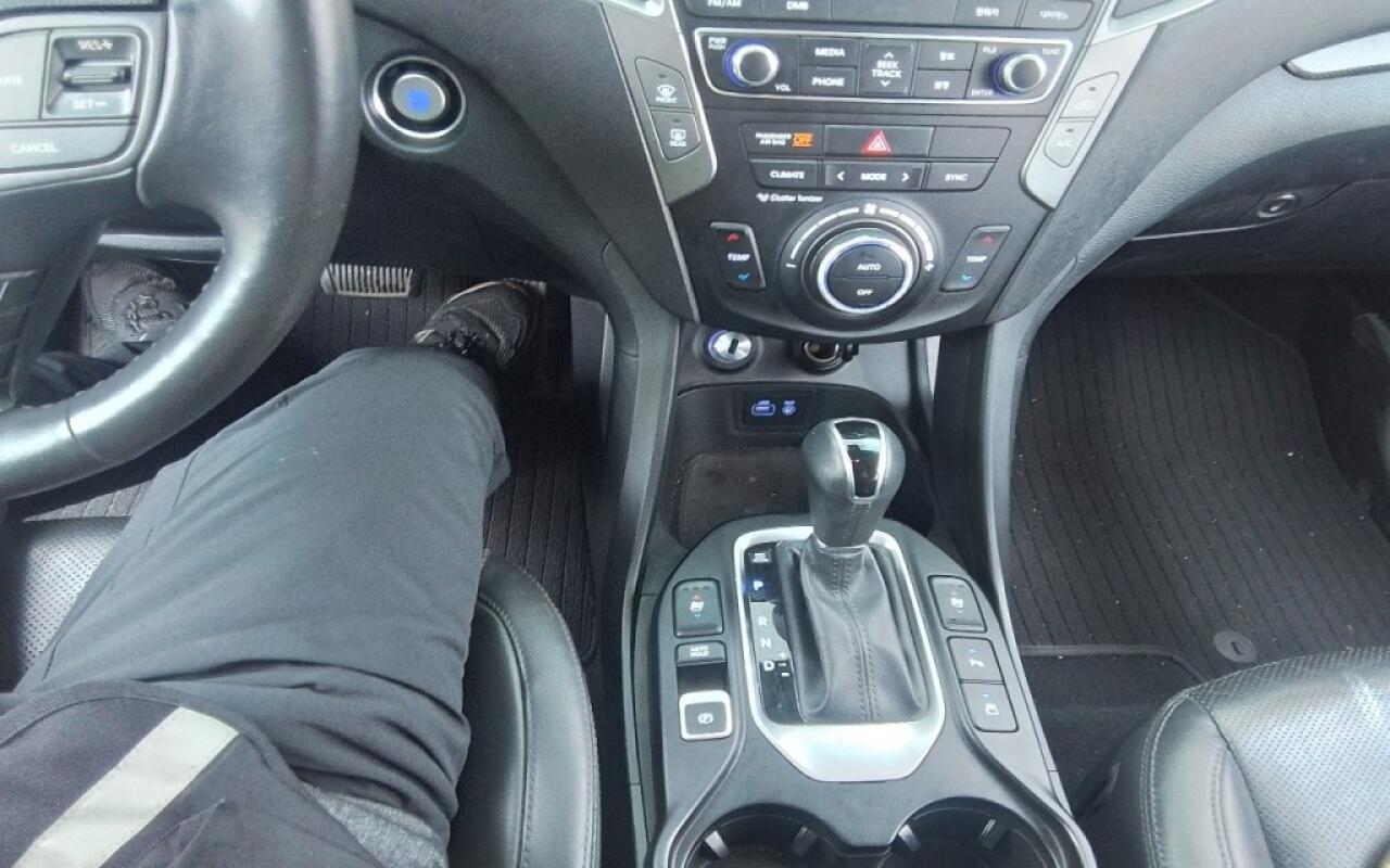 Hyundai SantaFe (2016)